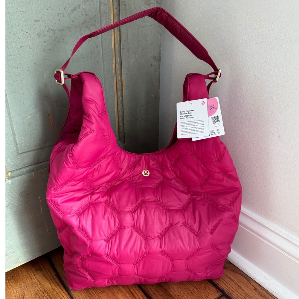 NWT Lululemon Quilty Pleasures Shoulder Bag 14L Berry Rumble Gold Quilted Hobo - Picture 1 of 8